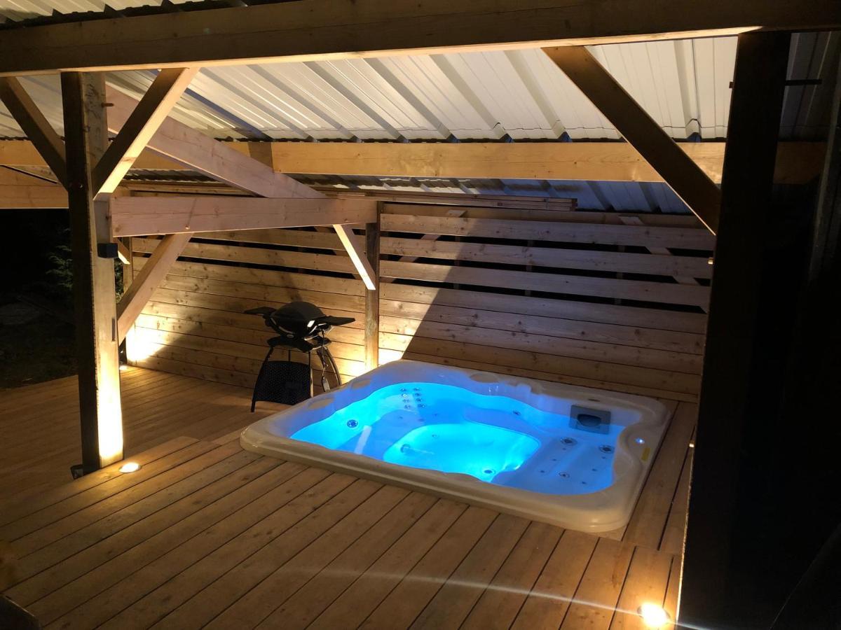 Chalet Du Fayard - Jacuzzi Avec Vue Et Detente En Pleine Nature Belfahy Exterior photo